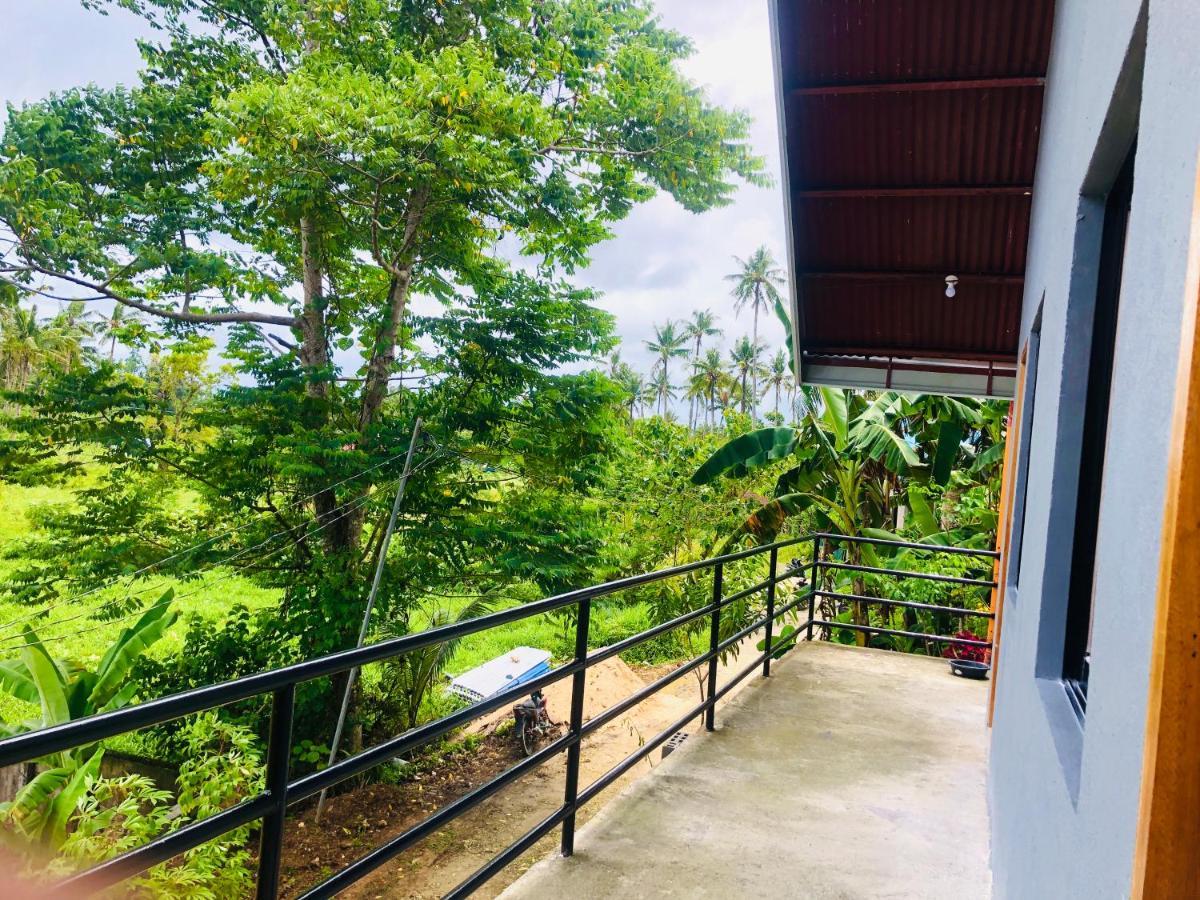 Reddot Guest House General Luna (Surigao del Norte) Exterior foto