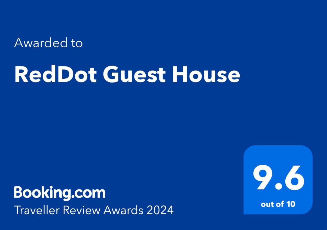Reddot Guest House General Luna (Surigao del Norte) Exterior foto